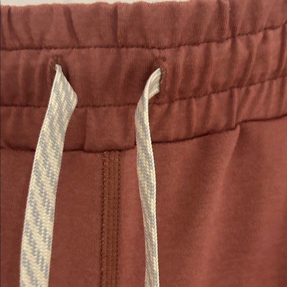 Vuori Women's Rust Jogger Pants - Picture 2 of 6